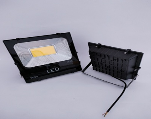 低價(jià)款 LED 投光燈的規(guī)格參數(shù)