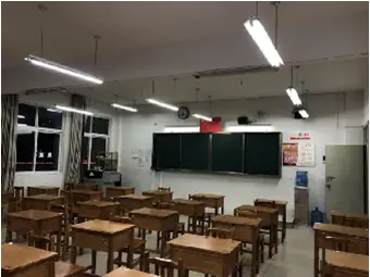 學校照明.png